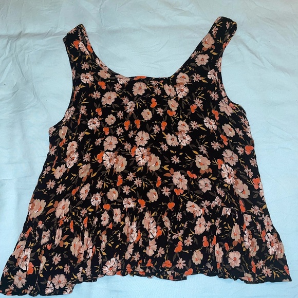 NWOT Boho Floral Tank - Picture 4 of 5